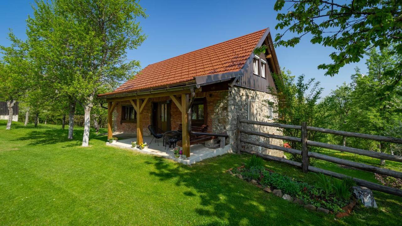 Holiday Home "Sleme" With Jacuzzi, Big Garden And Arbor With Fireplace Skrad Kültér fotó