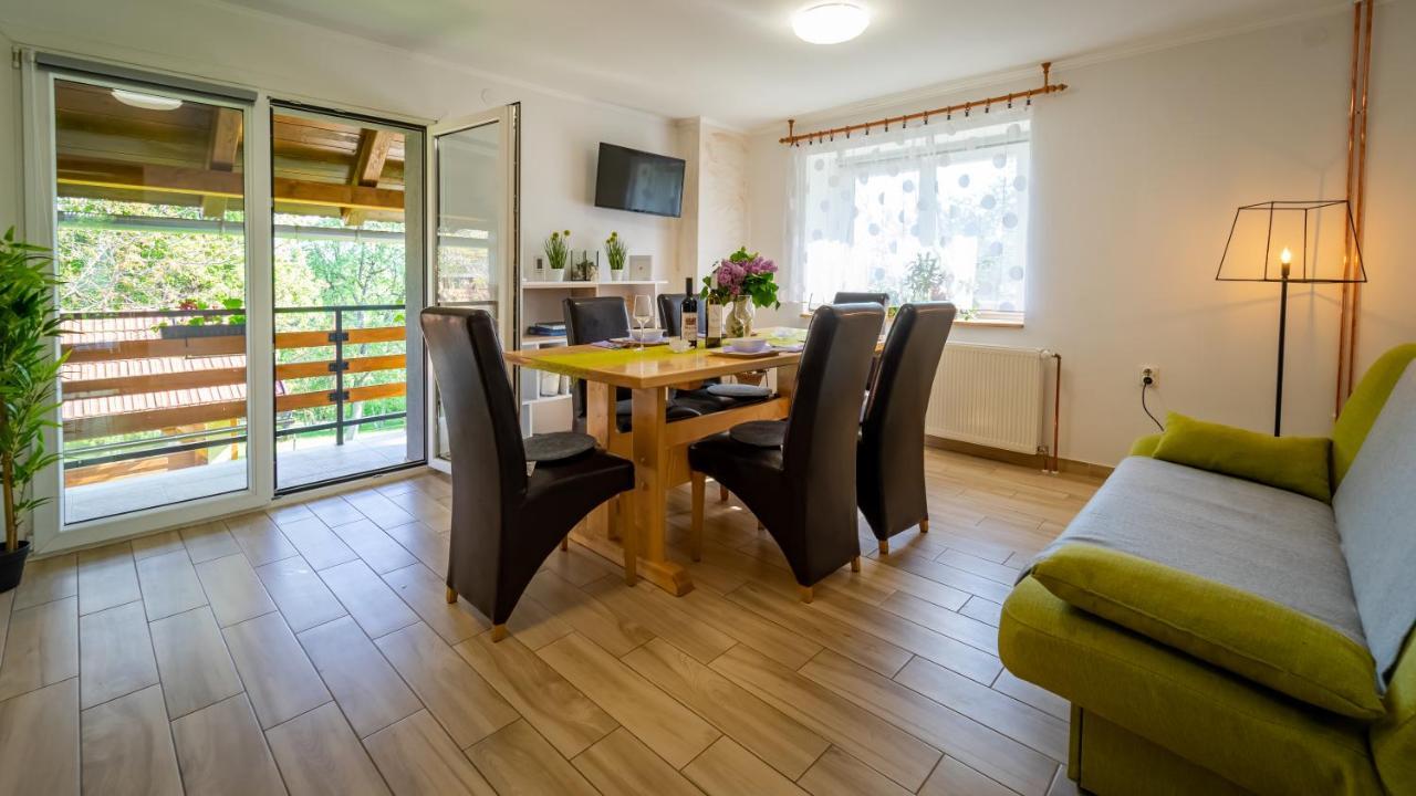 Holiday Home "Sleme" With Jacuzzi, Big Garden And Arbor With Fireplace Skrad Kültér fotó
