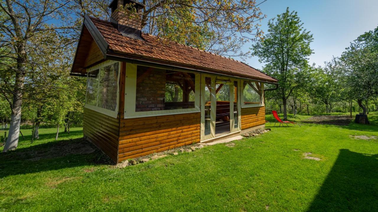 Holiday Home "Sleme" With Jacuzzi, Big Garden And Arbor With Fireplace Skrad Kültér fotó