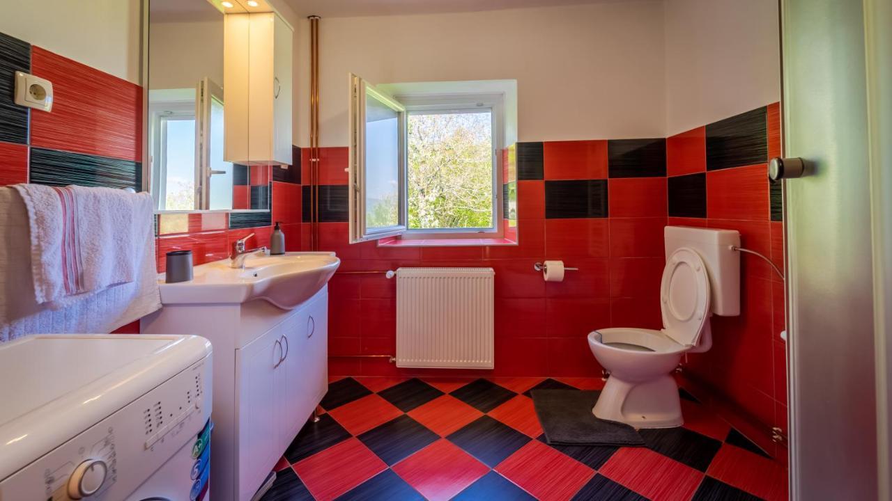 Holiday Home "Sleme" With Jacuzzi, Big Garden And Arbor With Fireplace Skrad Kültér fotó