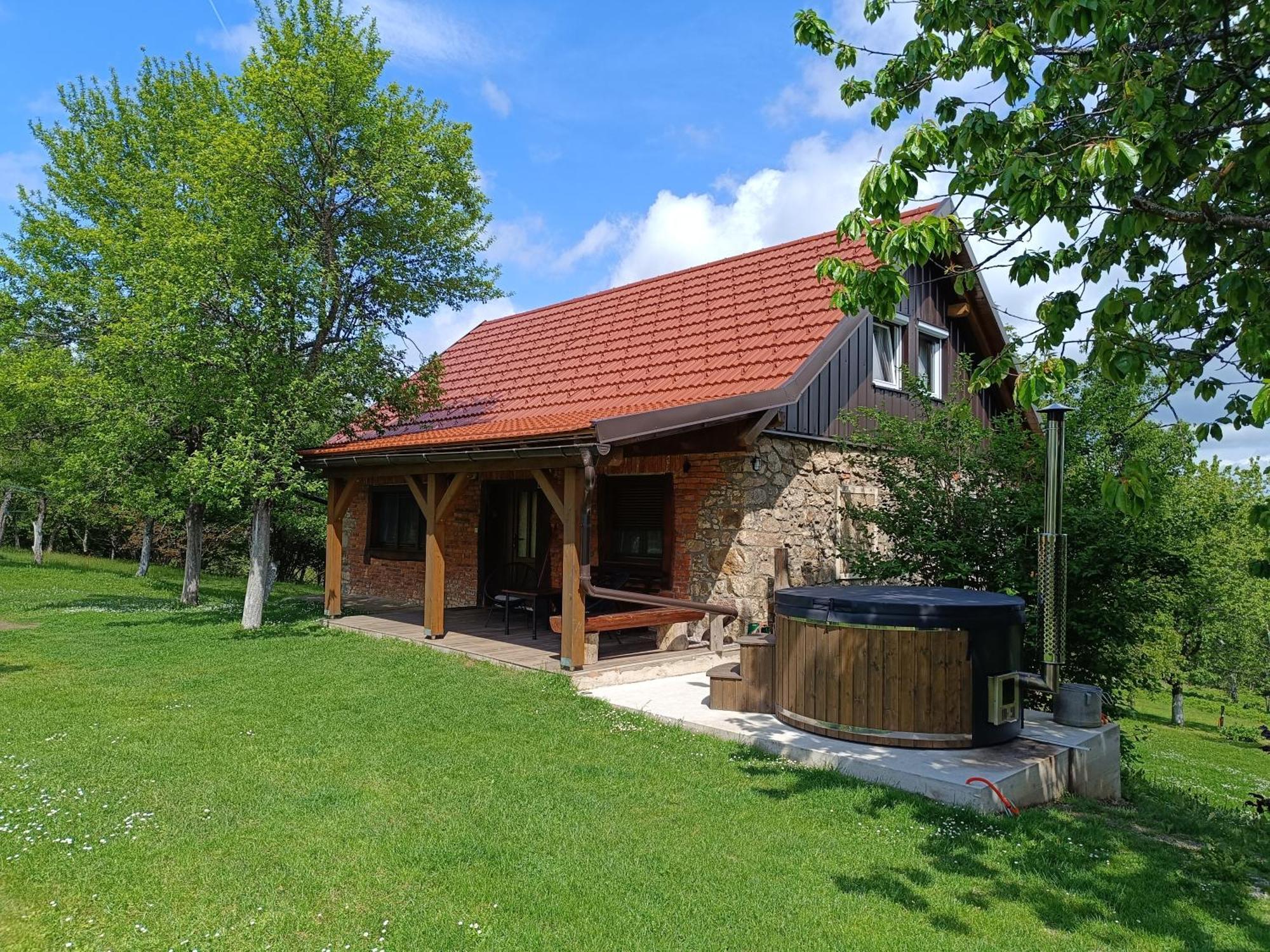 Holiday Home "Sleme" With Jacuzzi, Big Garden And Arbor With Fireplace Skrad Kültér fotó